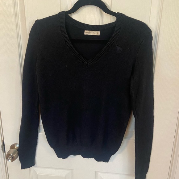 Abercrombie & Fitch Sweater - Picture 1 of 3